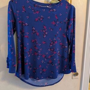 Women's Small Knit Top, Blue With Pink Flowers